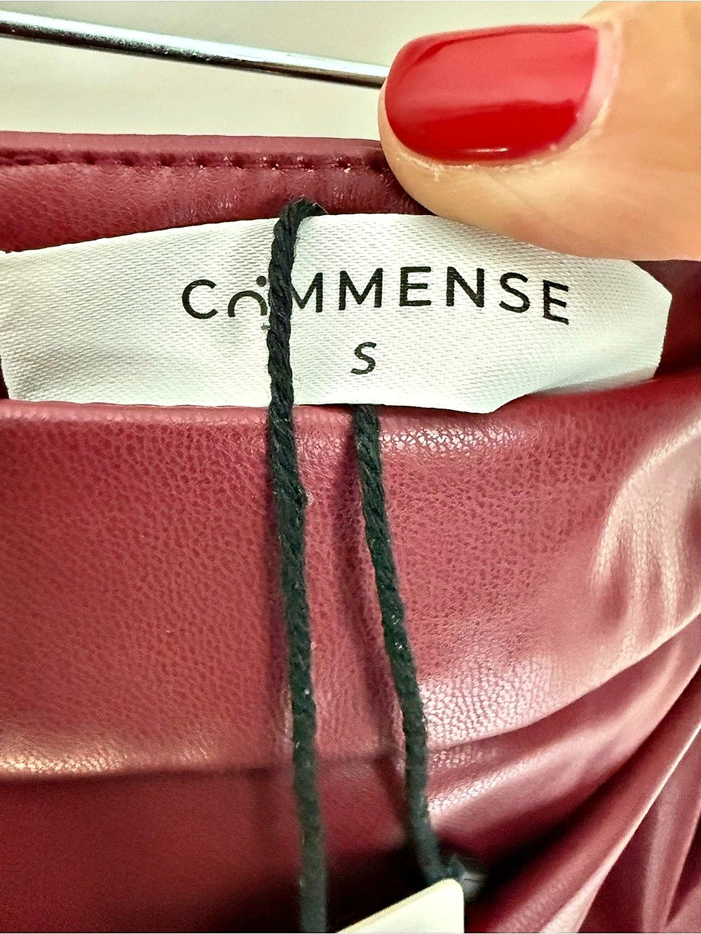 Commense Faux Leather Ruched Slit Midi Skirt Burgundy Small - Picture 4 of 7